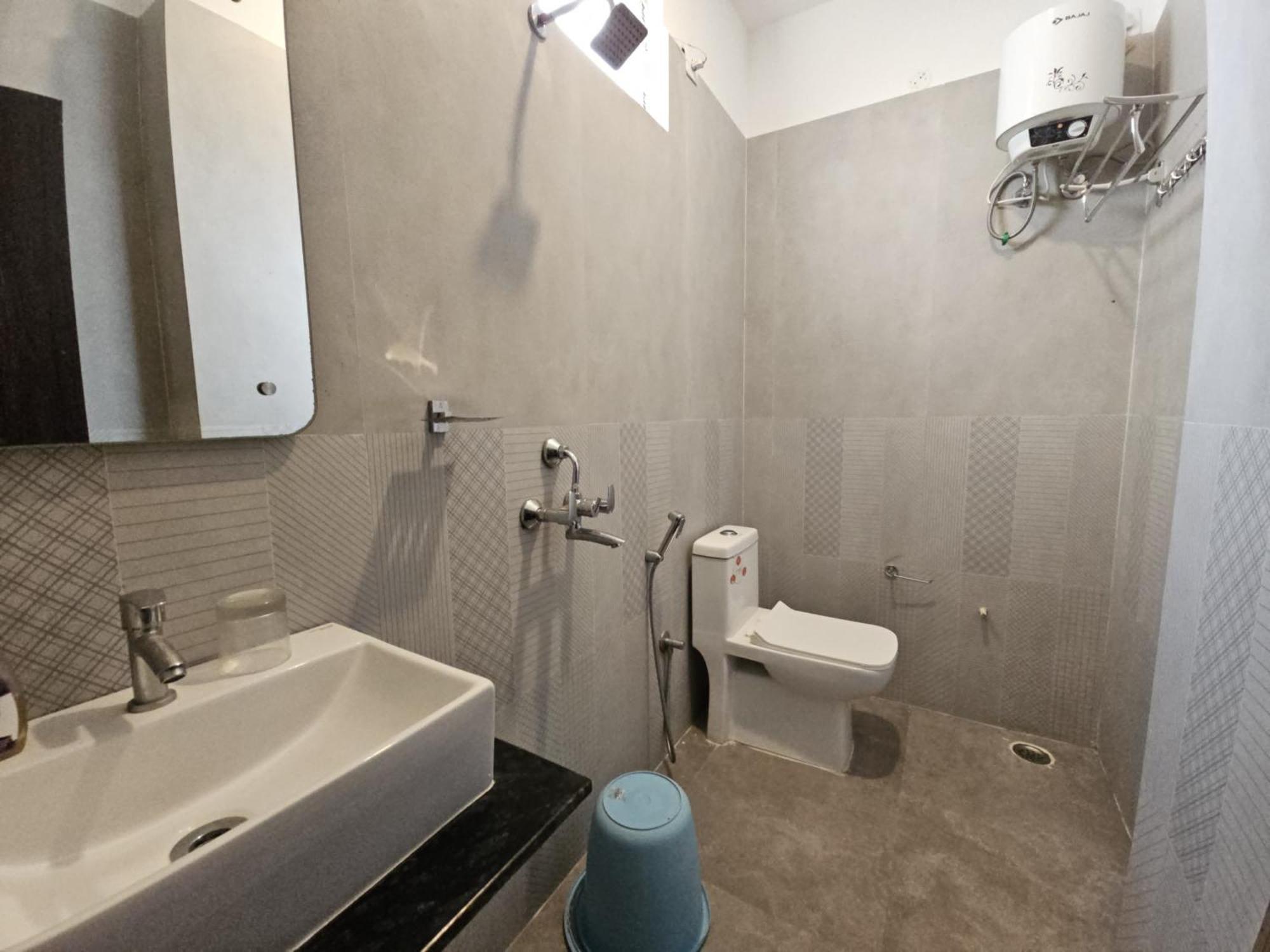 Tavasmi Hostel Puri Kültér fotó